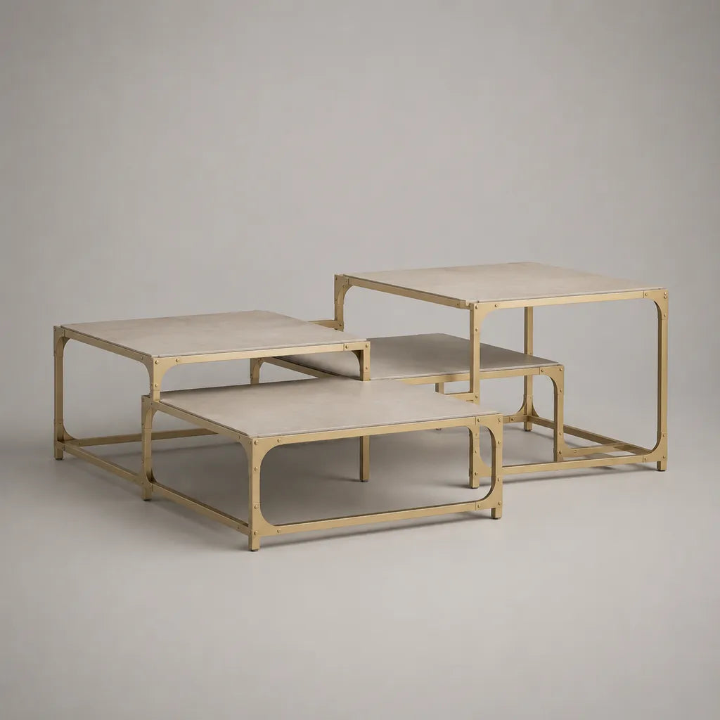 4-teiliges Couchtisch-Set aus Sinterstein und Stahl, Creme/Gold, 80 x 60 x 32 cm, 65 x 55 x 45 cm, 55 x 45 x 39 cm und 60 x 60 x 56 cm